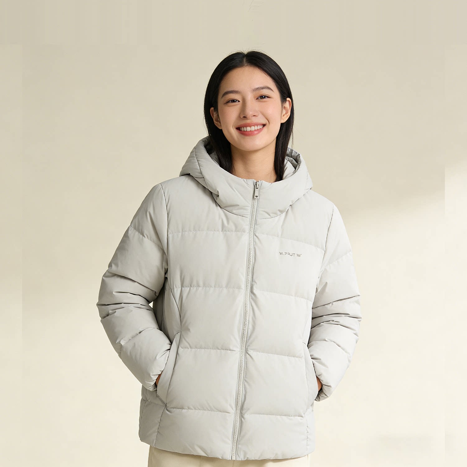 361度女式羽绒服连帽短款鸭绒面包服防风保暖上衣冬季562544302N