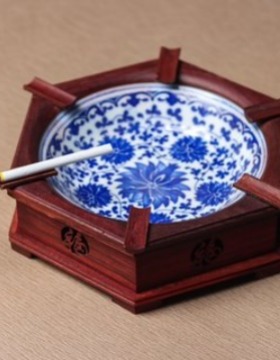 金匠大作红酸枝家用客厅青花瓷红木烟灰缸摆件创意个性潮流多功能