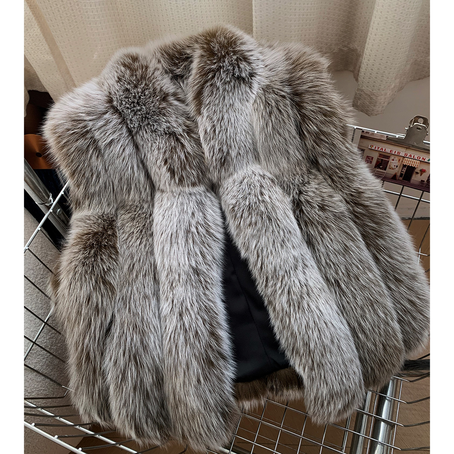 博主时髦叠穿整皮芬兰蓝狐竖条狐狸毛马甲2025新款毛毛外套皮草女 - 图0