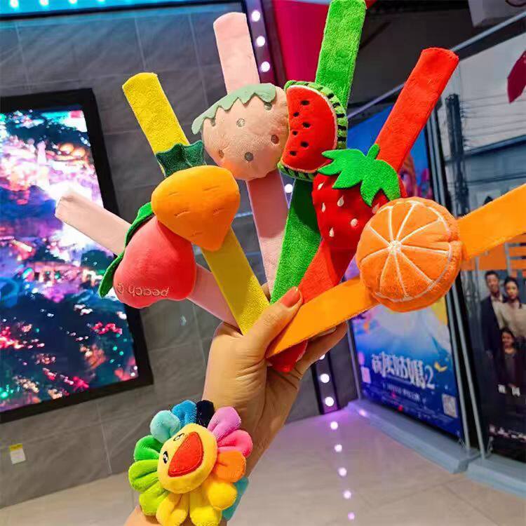 卡通毛绒啪啪圈可爱装饰拍拍手环幼儿园儿童活动礼物结婚创意礼品