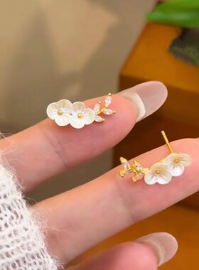 轻奢超仙花朵耳钉小众设计感