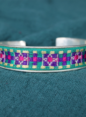 贵州民族风刺绣老绣开口细手镯女