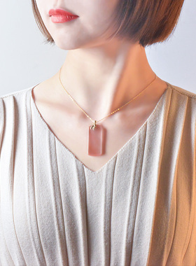 14k金镶嵌平安无事牌南红吊坠