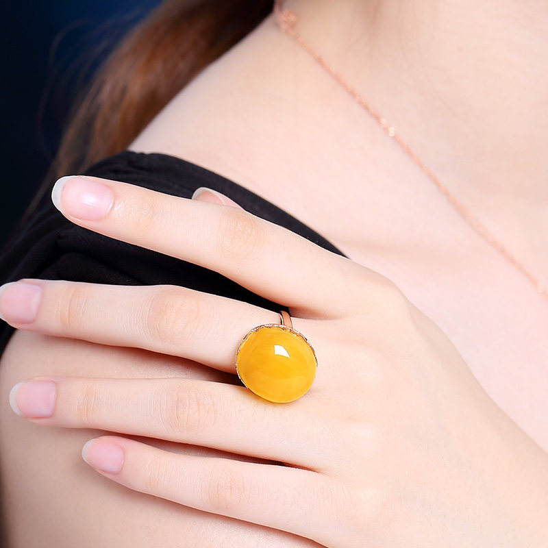 欧采妮18k金镶嵌天然蜜蜡琥珀戒指 oucerny欧采妮手饰