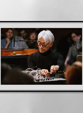 琴房现代坂本龙一教授名人装饰画