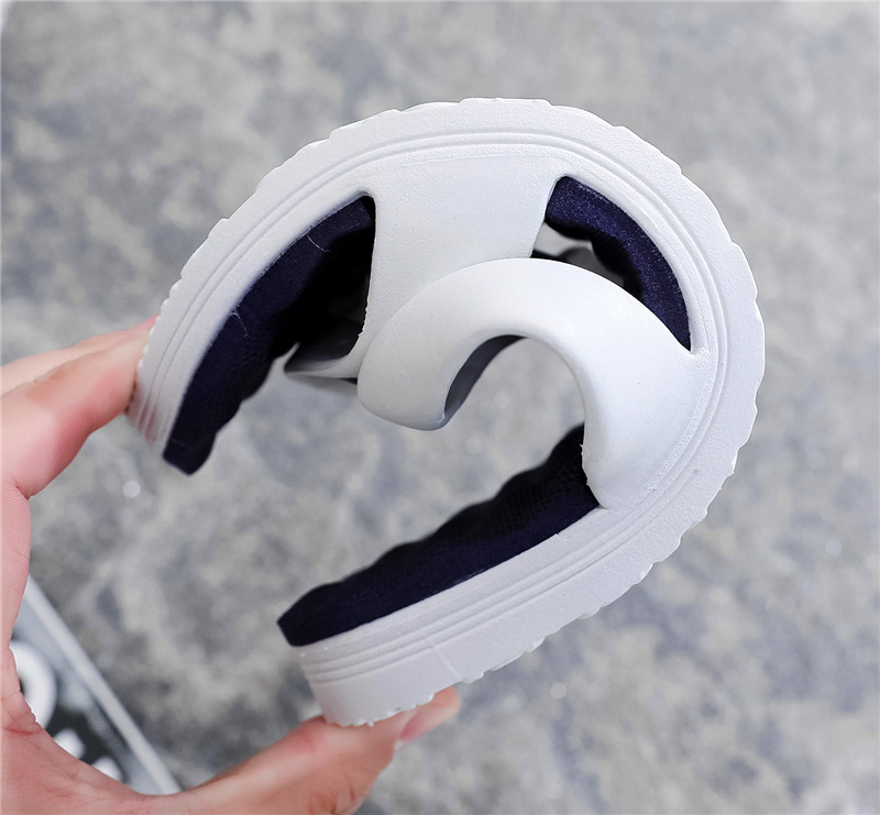 新款拖鞋女夏女鞋厚底平底防滑外穿室内时尚居家用情侣凉拖鞋男士