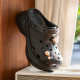 Crocs Little Whale Crocs ເກີບຜູ້ຊາຍແລະຜູ້ຍິງເກີບເກີບຫາດຊາຍທີ່ຫນາແຫນ້ນແສງສະຫວ່າງເກີບກາງແຈ້ງ Baotou Slip-on Sandals