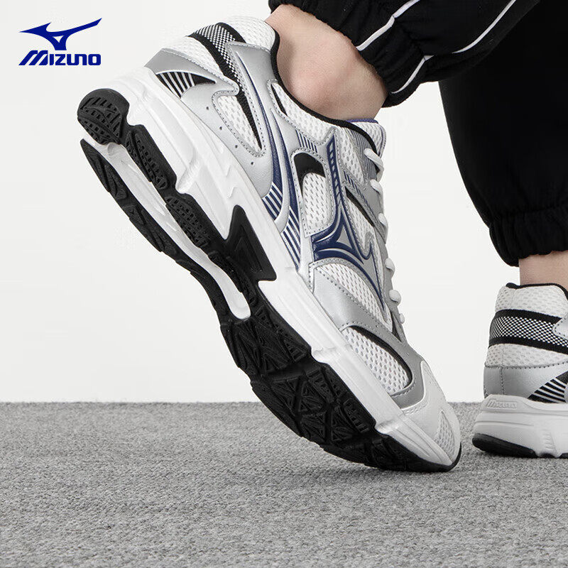  幸运叶子跑步鞋