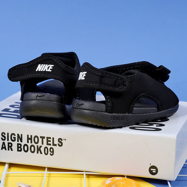 nike baby soft sole shoes