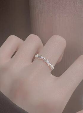 S925纯银小蝴蝶戒指女轻奢高级感开口戒素圈食指环小众设计可调节