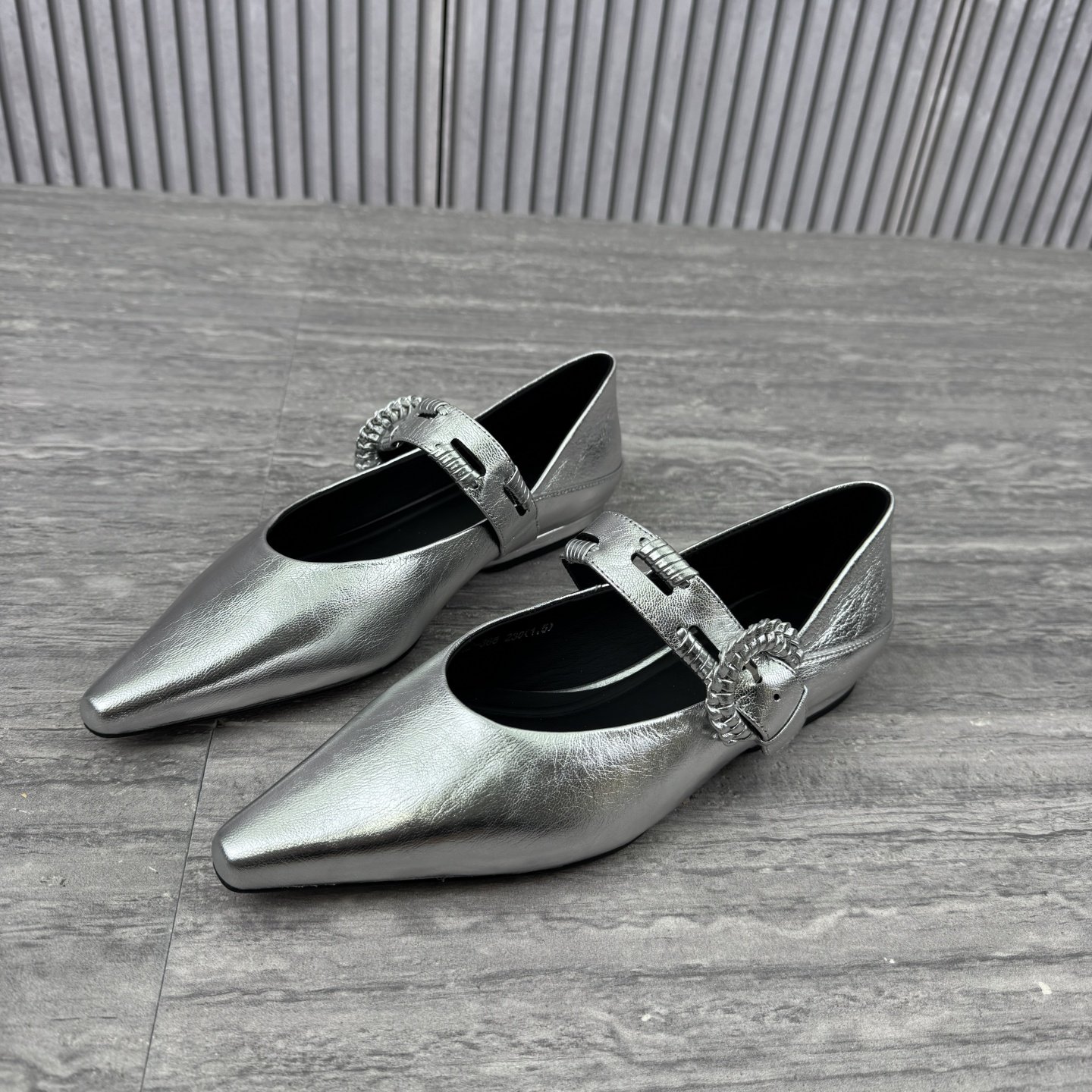 2026春新款真皮欧货欧洲站尖头玛丽珍鞋女一字扣带平底百搭单鞋潮,淘宝优惠券,粉丝福利购,淘宝优惠卷