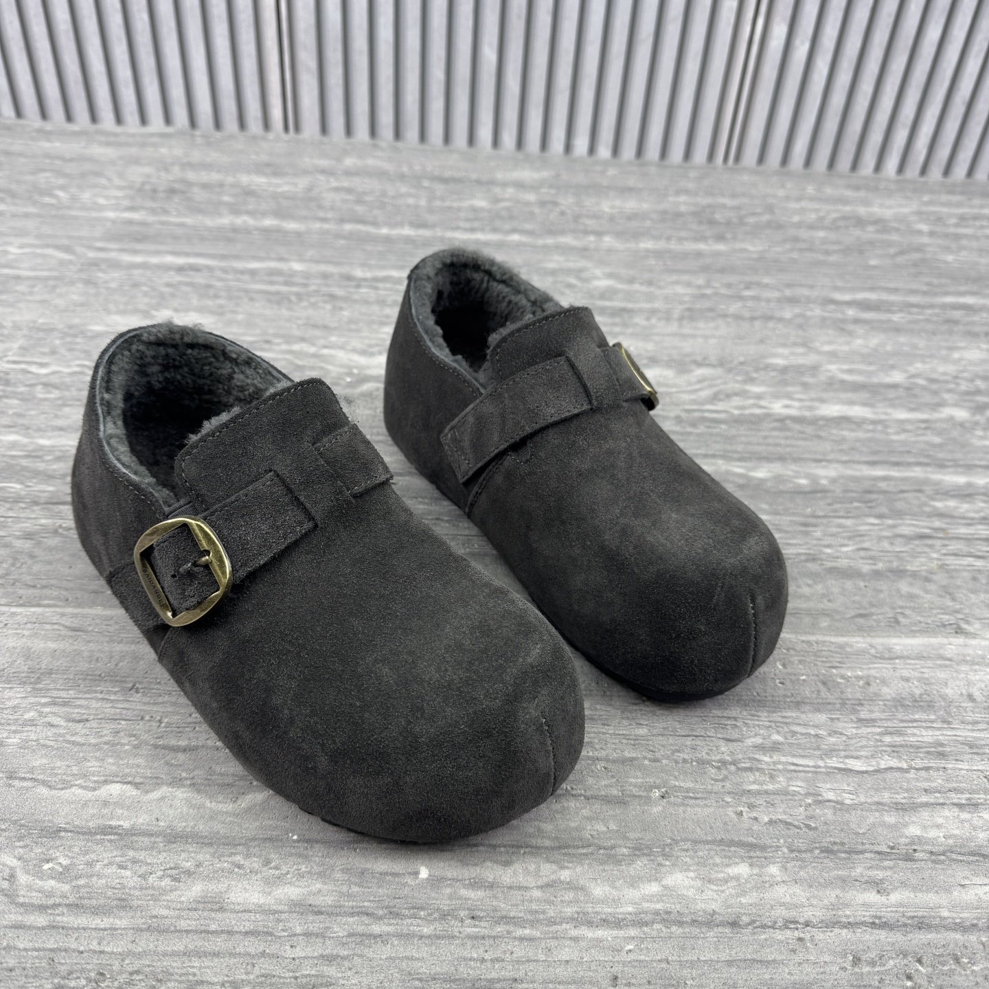 欧洲站欧货真皮女鞋2025冬季新款低跟平底加绒羊毛皮带扣豆豆鞋潮,淘宝优惠券,粉丝福利购,淘宝优惠卷