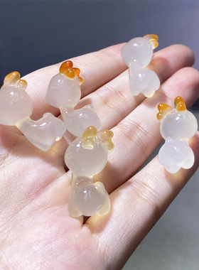 天然冰透俏色鹿角玛瑙鹿项坠
