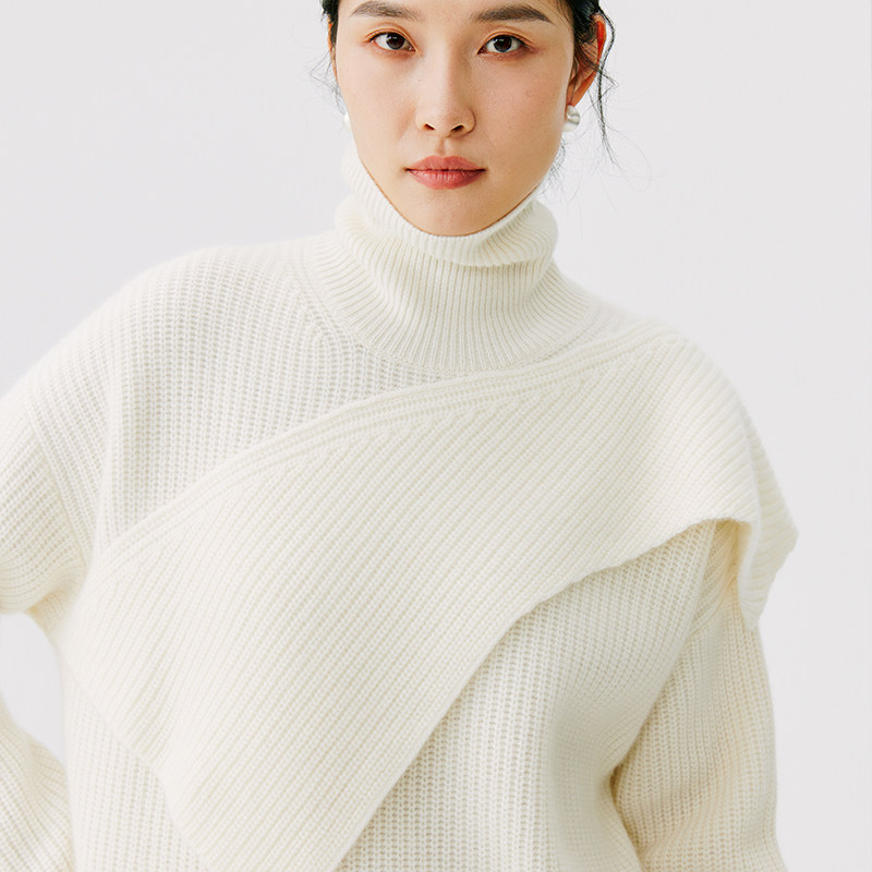 东黎小山羊绒 2024秋冬新款前胸贴片设计女士高领条纹套头衫4660,淘宝优惠券,粉丝福利购,淘宝优惠卷