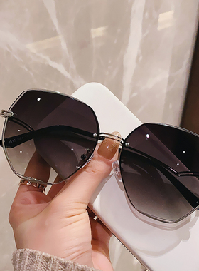 新款网红黑色INS街拍镂空大脸