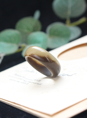 新款和田玉糖黄白玉素面圆戒指