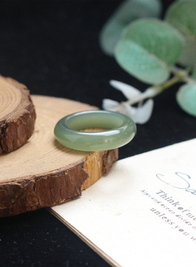 男女款和田玉湖水绿素圈戒指