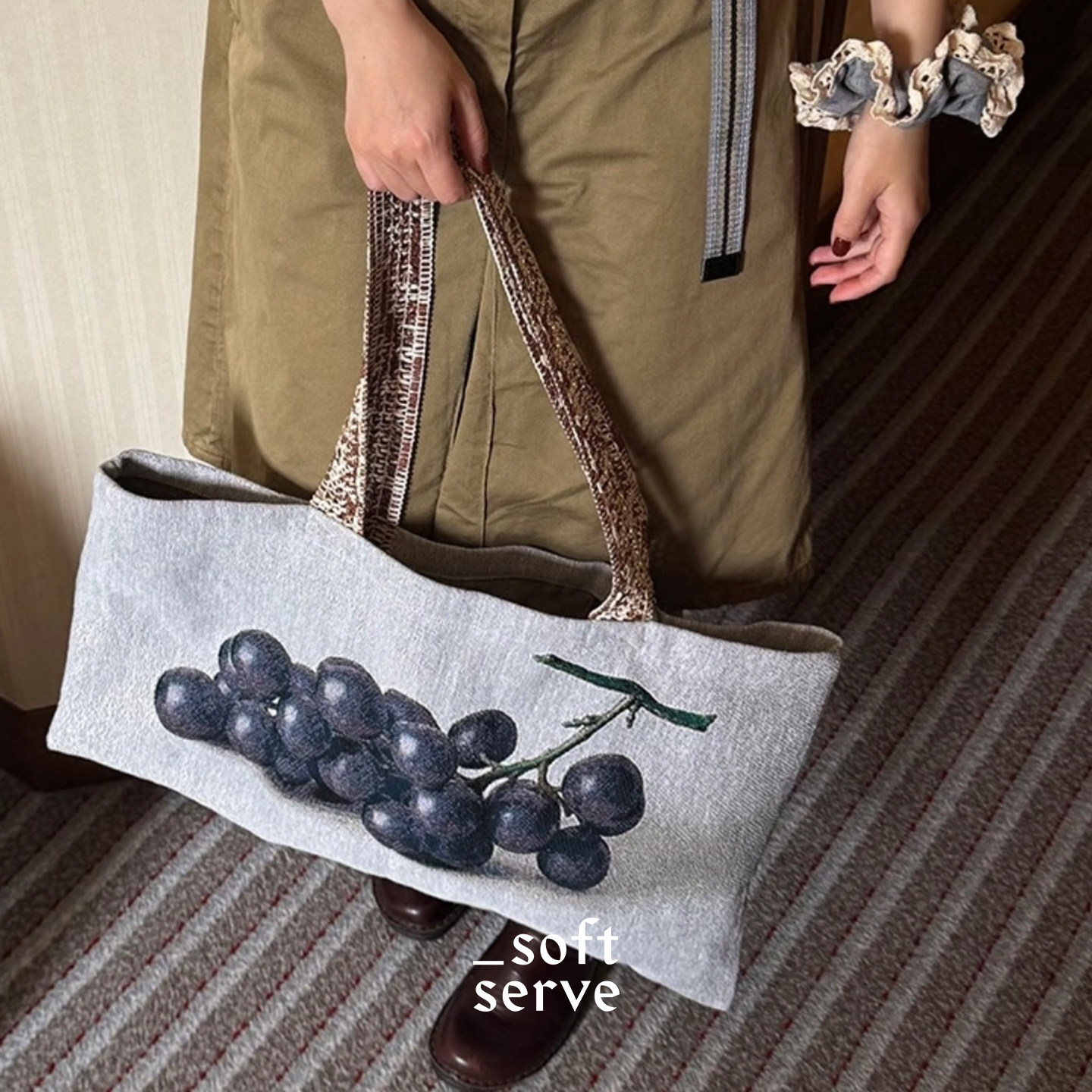 Dare买手店 SoftServe梨子葡萄油画包大容量小众妈咪包单肩帆布袋,淘宝优惠券,粉丝福利购,淘宝优惠卷