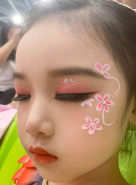 儿童舞台妆演出脸部眼角装饰钻贴