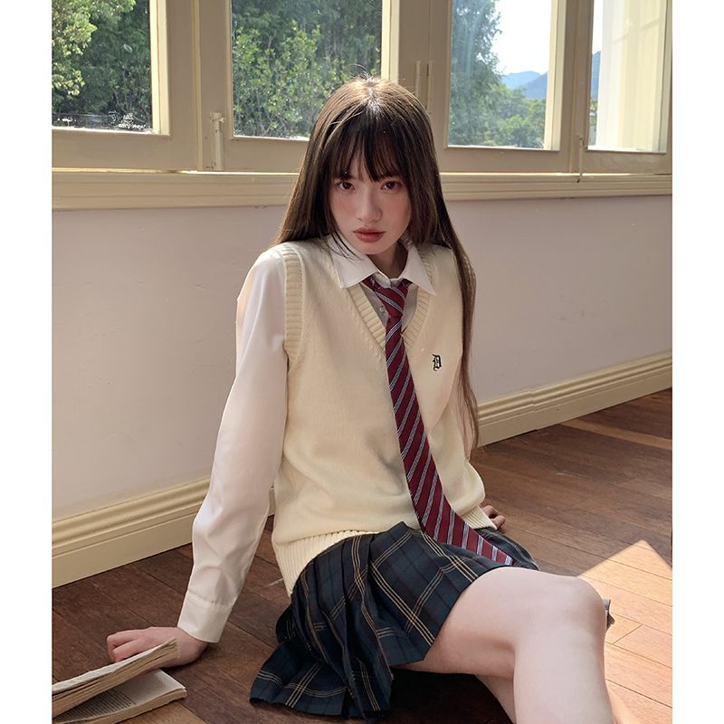 JK针织衫毛衣背心女日系上衣套装马甲2025新款今年流行爆款秋冬季 - 图1