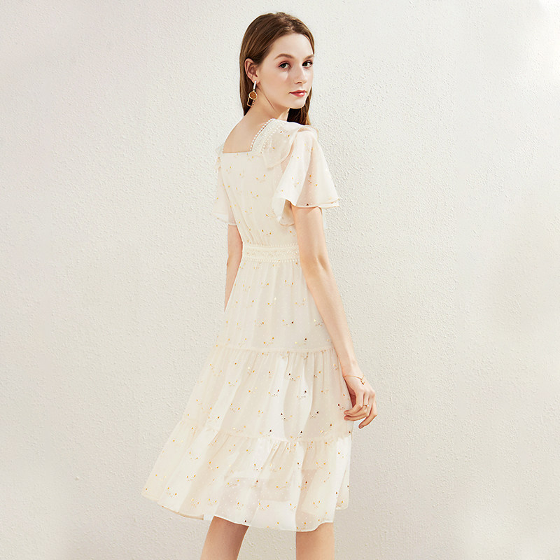  百达依莉连衣裙