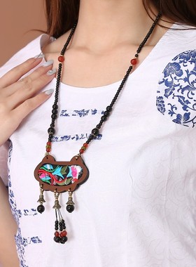 古典刺绣民族风流苏木质毛衣链