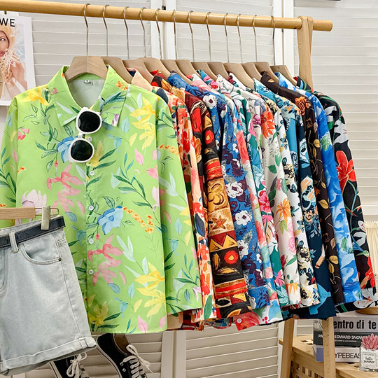 大型表演碎花上衣女复古港风2025秋冬新款花朵着港味印花长袖衬衫