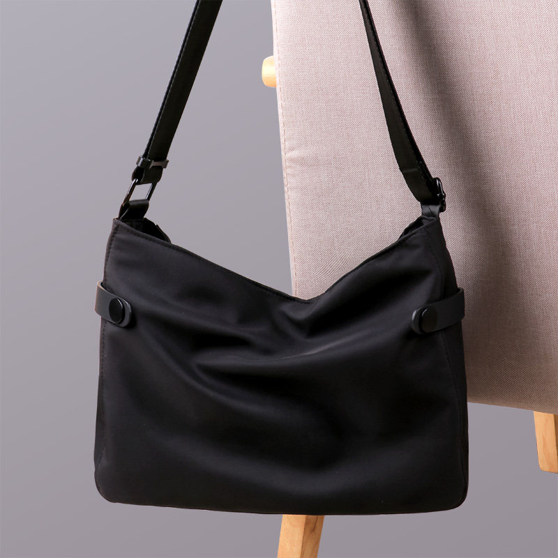 新款斜挎包男士潮横款背包单肩包男包包男款时尚邮差包大容量帆布,淘宝优惠券,粉丝福利购,淘宝优惠卷