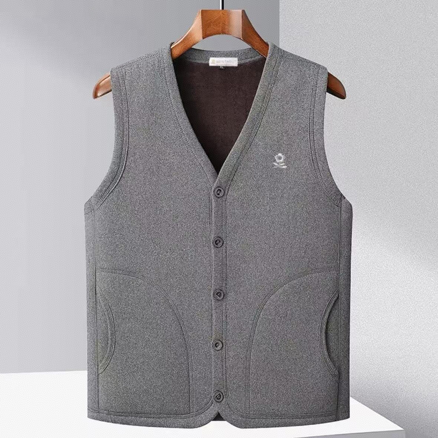 /芸菲汇加绒加厚背心官方正品男马甲2025冬防寒聚暖大码居家坎肩,淘宝优惠券,粉丝福利购,淘宝优惠卷