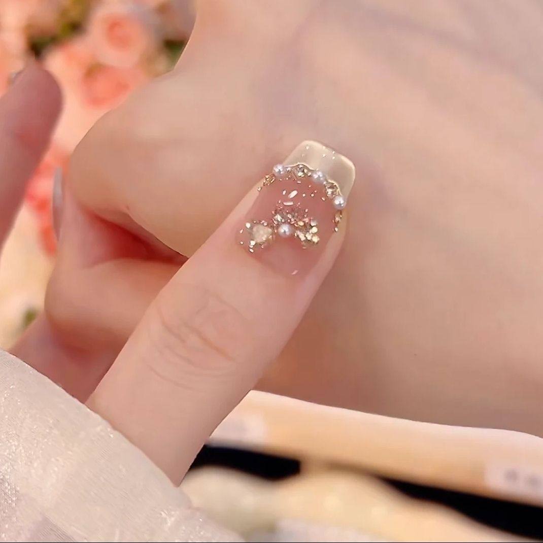 金色爆闪猫眼法式可爱小兔子碎钻仿珍珠拼贴蝴蝶结显白气质感美甲,淘宝优惠券,粉丝福利购,淘宝优惠卷