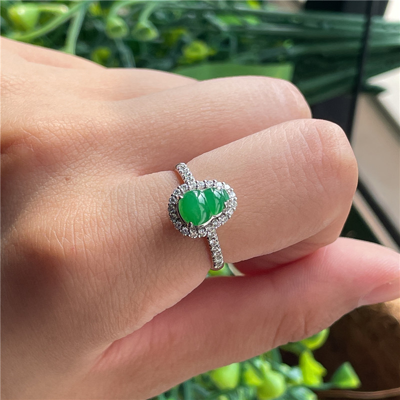New product in September Hongyu Jadeite 18k gold inlaid ice waxy full color full green fortune gourd ring A910914