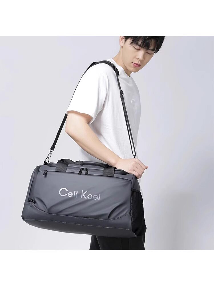 Hong Kong purchasing agent waterproof travel bag men's fitness bag