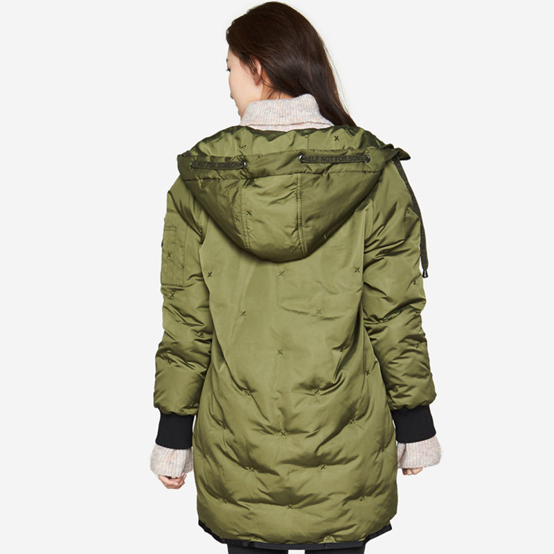  艾格银座羽绒服