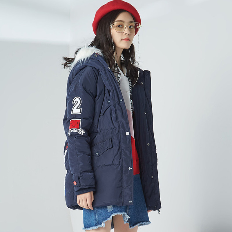  艾格银座羽绒服