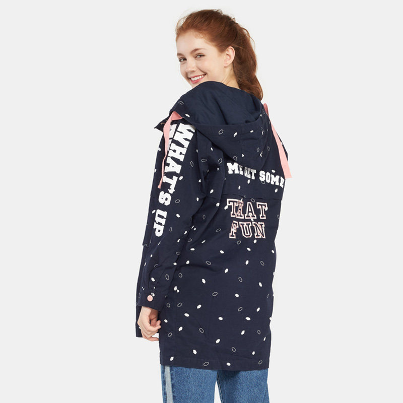 艾格春秋季女装印花图案中长款风衣 艾格银座风衣