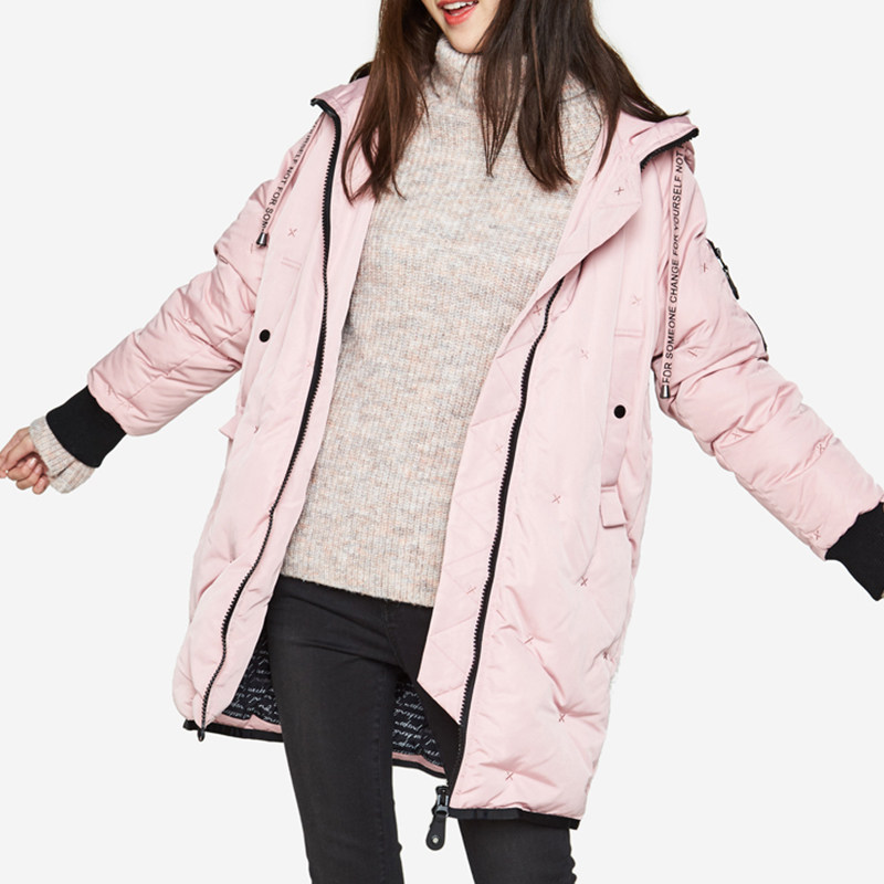  艾格银座羽绒服