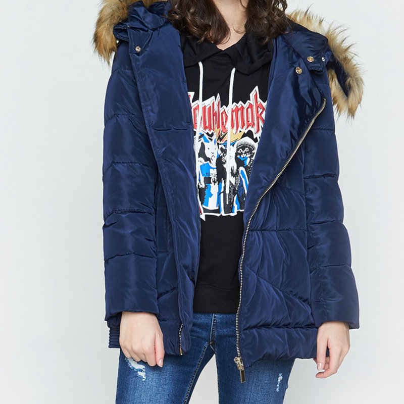 艾格2019冬季新品女装时尚羽绒服 艾格银座羽绒服