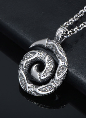 AH7钛钢古典花纹螺旋圆项链时尚潮男帅气龙纹吊坠配件复古配饰ins