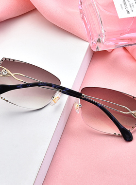 配有度数近视太阳镜超轻纯钛无框镶钻切边近视镜太阳镜女变色时尚