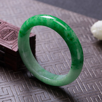 The emerald bracelet is customized to be based in kind