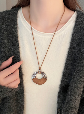 轻奢复古气质圆形吊坠项链女