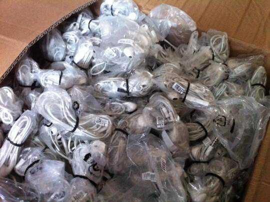 Original blackberry mobile phone earphones with good sound quality