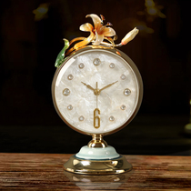 Seat Bell Desktop Mute Desktop Soft Dress Clock Living Room Light Extravagant Placed Sitting Bell Upscale Bell Decorated Watch Pendulum Table Clock