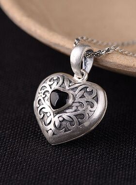 心形镂空可打开装东西香囊嘎乌盒