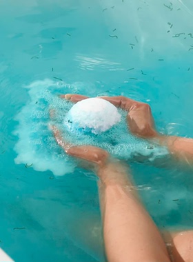 英国LUSH 蓝海洋汽泡弹 滋润精油海盐海藻泡澡球气泡弹