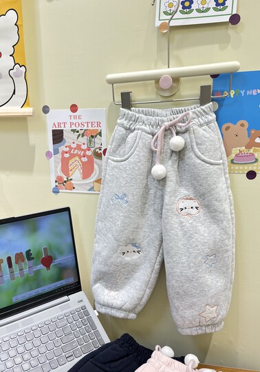 New printed embroidered three-color lamb wool and velvet winter children's sweatpants for girls in autumn and winter new style 619