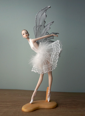 树脂居家车载摆件芭蕾舞装饰高级