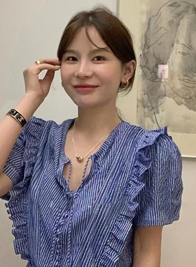 吾小历同款简约时髦金色水滴项链