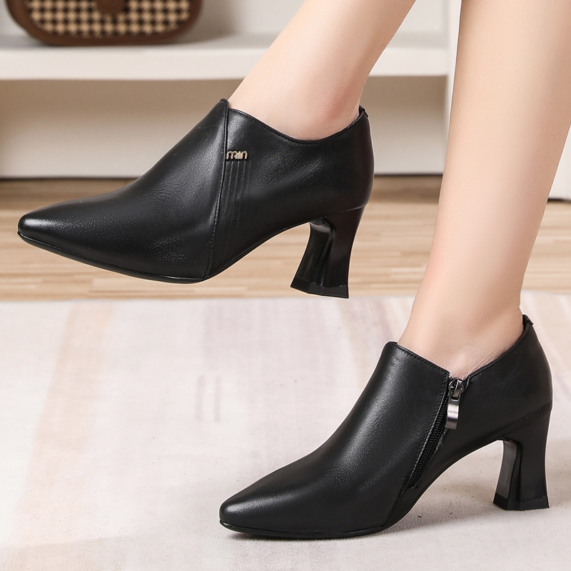 真皮粗跟单鞋女2025秋季百搭高跟女鞋深口软底皮鞋尖头通勤工作鞋 - 图1