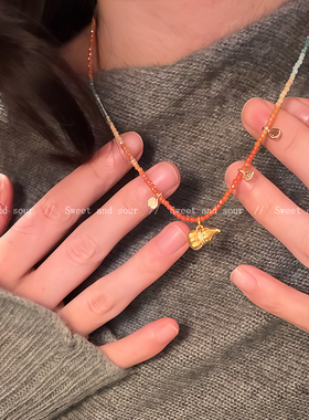 多巴胺彩色琉璃串珠项链高级感轻奢小众设计葫芦挂坠毛衣链锁骨链